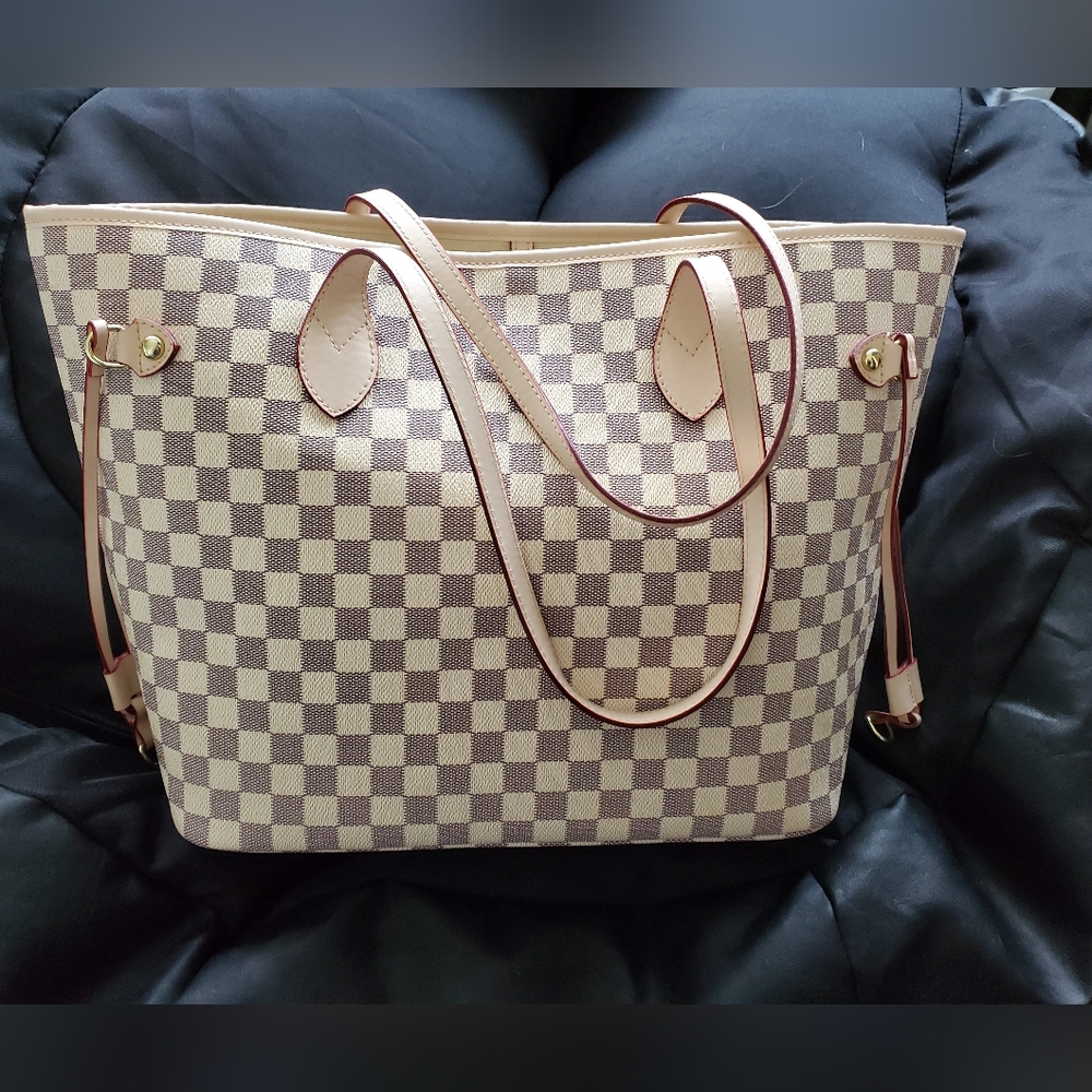 Daisy rose purse